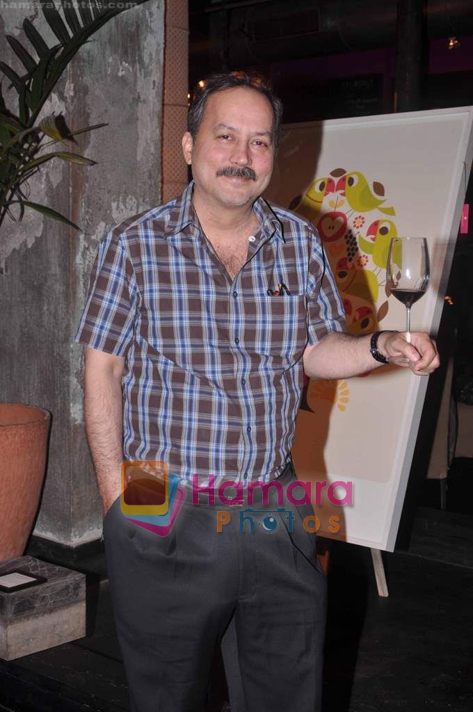 Freddy Poonawala at Divya Thakur art event in Mumbai on 15th Dec 2010