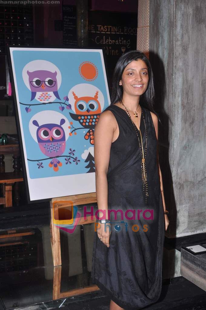 Divya Thakur at Divya Thakur art event in Mumbai on 15th Dec 2010