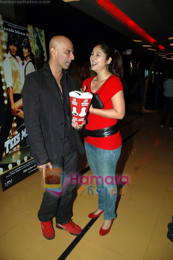 Keerti Kelkar at Kallol film premiere in Cinemax on 15th Dec 2010 