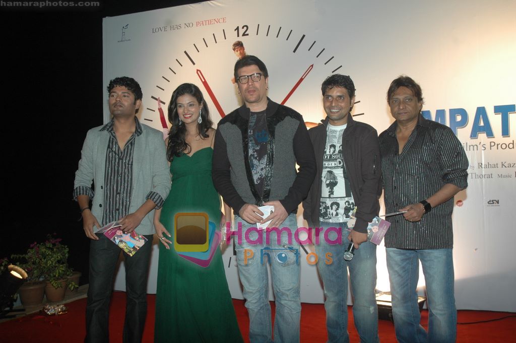 Aditya Pancholi, Sayali Bhagat, Vivek Sudarshan, Rahat Kazmi at the Music launch of Impatient Vivek in Sun N Sand, Mumbai on 16th Dec 2010 