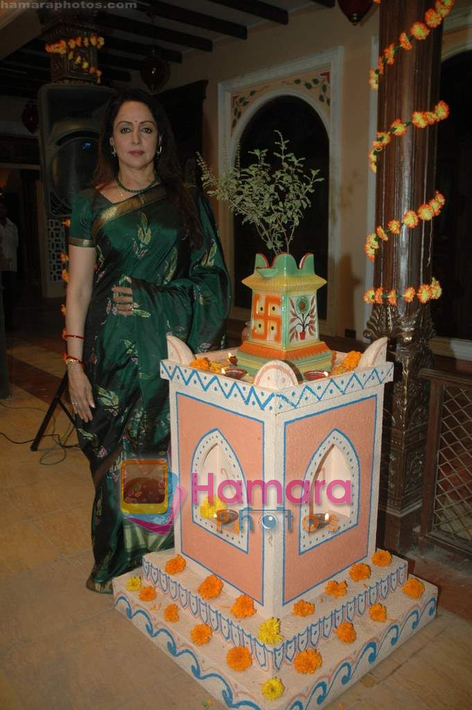 Hema Malini at the launch of Hema Malini's Maati Ki Banno in Colors at Dahisar on 23rd Dec 2010 