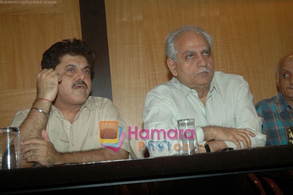 Ramesh Sippy at Producers Guild meet in Sun N Sand, Mumbai on 28th Dec 2010 