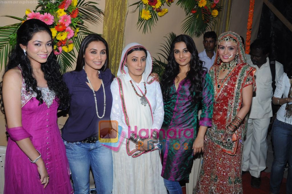 Vaishnavi Dhanraj, Rani Mukherji, Meghna Malik, Vidya Balan and Simran Kaur on sets of Na Aana Is Des Laado to promote No One Killed Jessica on 29th Dec 2010