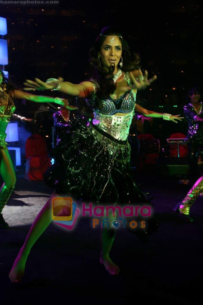 Mallika Sherawat perform at Sahara Star's Seduction 2011 on 31st Dec 2010 
