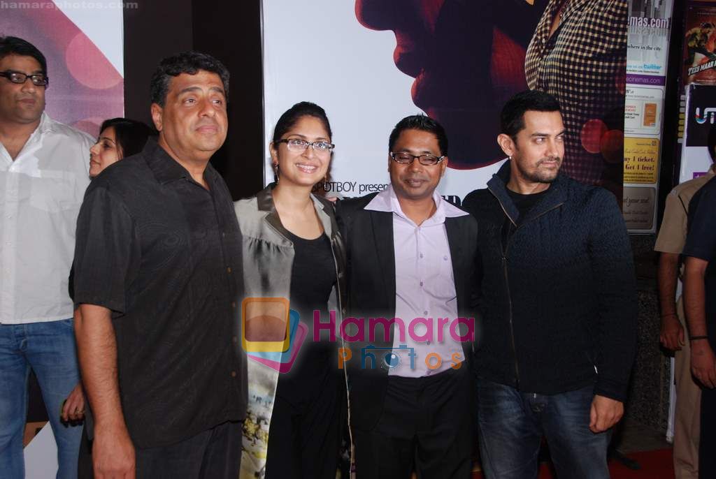 Ronnie Screwvala, Aamir Khan, Kiran Rao, Rajkumar Gupta at No One Killed Jessica premiere in Fame on th Jan 2011 