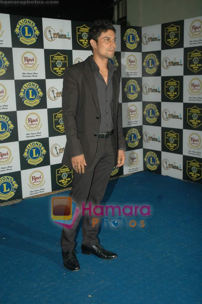 Randeep Hooda at Lions Gold Awards in Bhaidas Hall on 11th Jan 2011 
