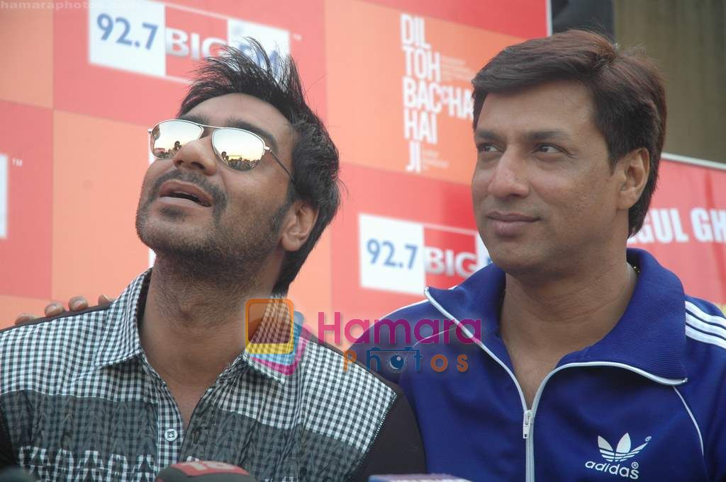 Ajay Devgan, Madhur Bhandarkar at Dil to Baccha Hai Ji kite flying event in Big FM, Andheri on 12th Jan 2011 
