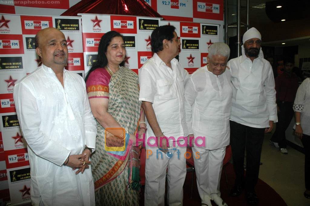 Pyarelal, Anuradha Paudwal, Sameer, Jagjit Singh at IMA press meet in Big FM on 17th Jan 2011 