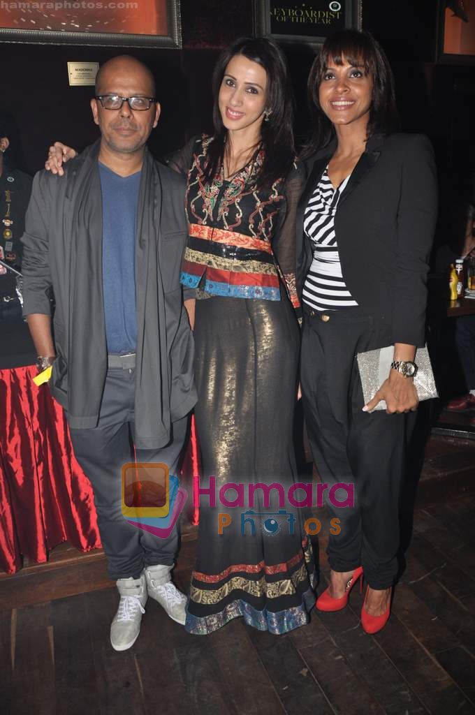Manasi Scott, Alecia Raut, Narendra Kumar Ahmed at Rolling Stone Rock Awards in Hard Rock Cafe on 20th Jan 2011 
