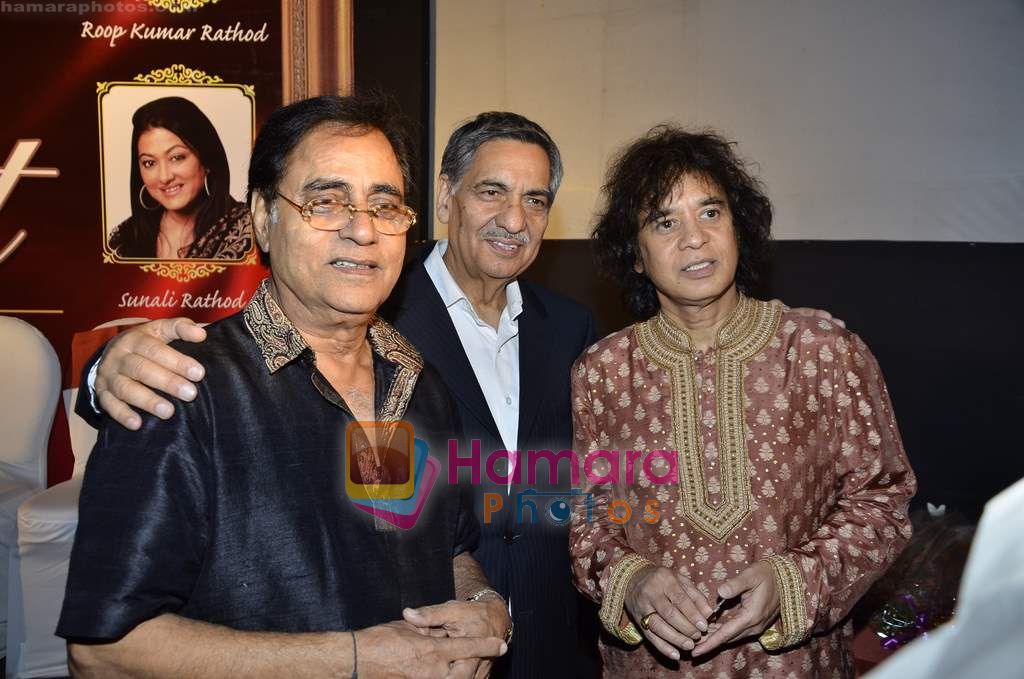 Jagjit Singh, Zakir Hussain at the Launch of music album Hasrat by Ustaad Zakir Hussain in Mumbai on 27th Jan 2011 