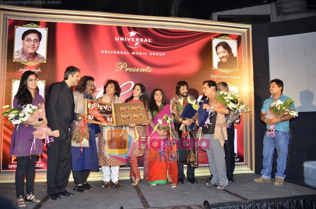Hariharan, Ustaad Zakir Hussain, Sonali Rathod, Roop Kumar Rathod, Jagjit Singh at the Launch of music album Hasrat by Ustaad Zakir Hussain in Mumbai on 27th Jan 2011 