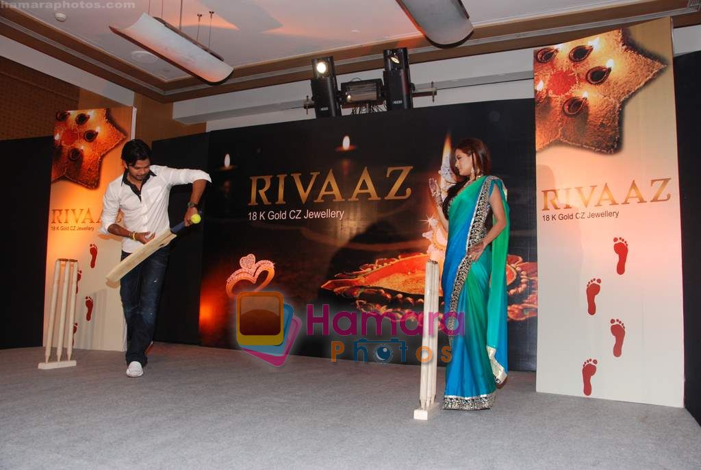 Ria Sen, Srisanth promotes Gitanjali's Rivaaz collection in Garnd Hyatt on 28th Jan 2011 