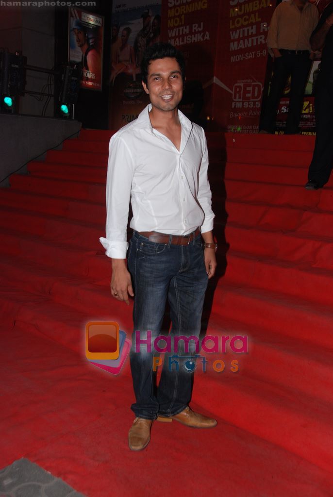 Randeep Hooda at the Premiere of Yeh Saali Zindagi in Cinema , Mumbai on 2nd Feb 2011 