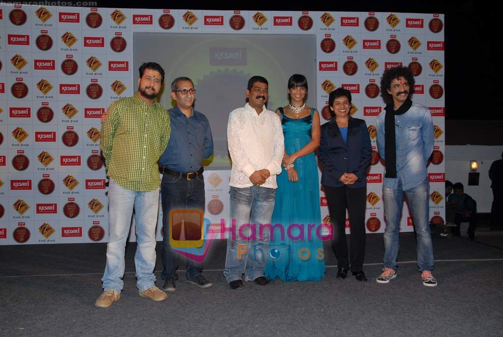 Makrand Deshpande, Mugdha Godse, Nitin Chandrakant Desai at Zee Marathi TV serial Kesari launch in Orchid Hotel on 2nd Feb 2011 