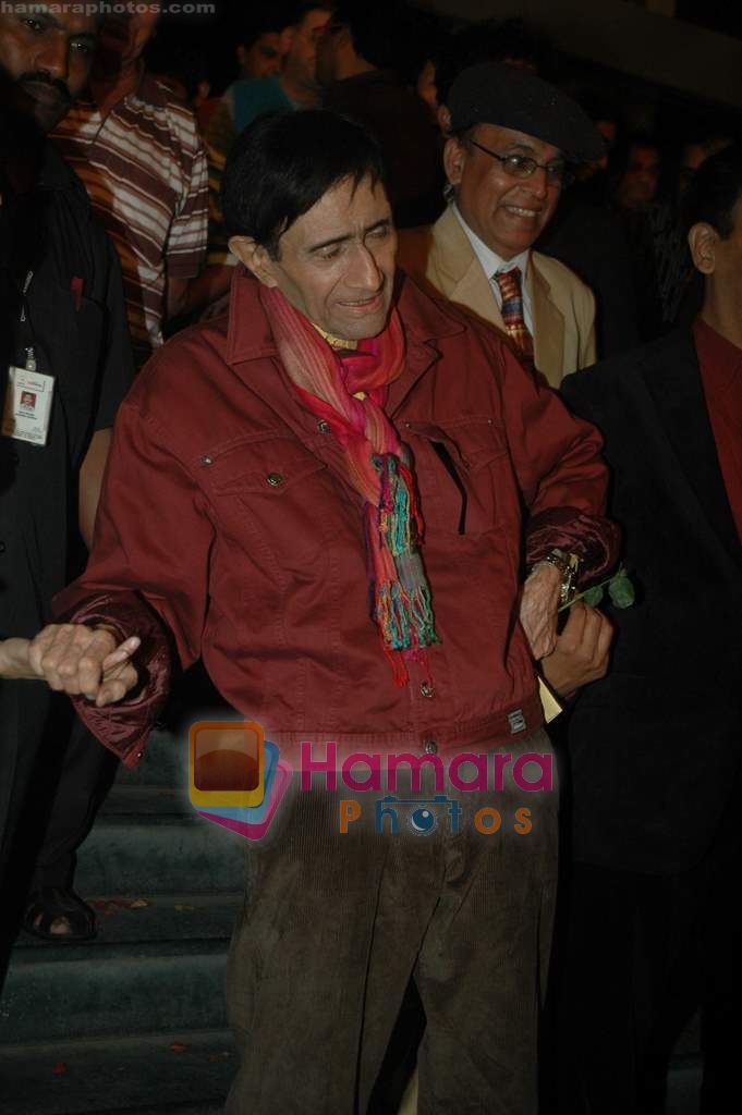 Dev Anand at the Premiere of Hum Dono Rangeen in Cinemax on 3rd Feb 2011 