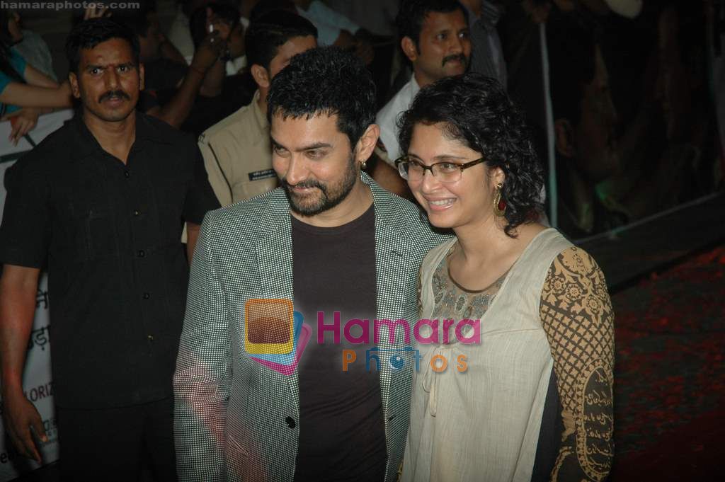 Aamir Kan, Kiran Rao at the Premiere of Hum Dono Rangeen in Cinemax on 3rd Feb 2011 