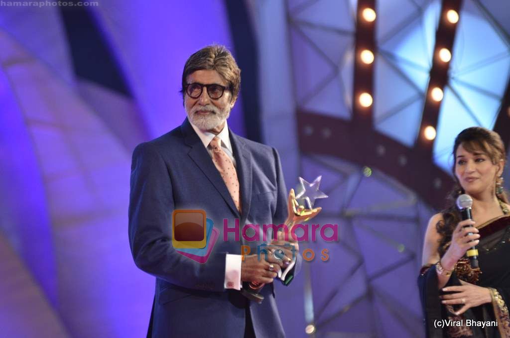 Amitabh Bachchan at Stardust Awards 2011 in Mumbai on 6th Feb 2011 