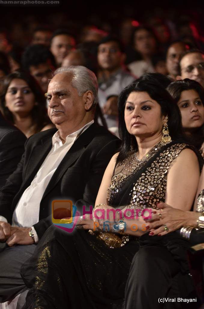 Ramesh Sippy at Stardust Awards 2011 in Mumbai on 6th Feb 2011 ~0