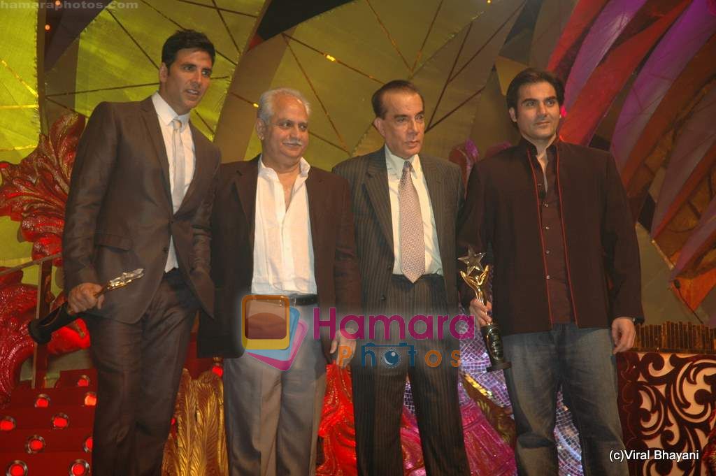 Akshay Kumar, Ramesh Sippy, Arbaaz Khan at Stardust Awards 2011 in Mumbai on 6th Feb 2011 