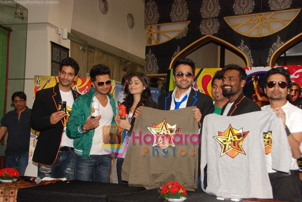 Ritesh Deshmukh, Remo D_Souza, Jackky Bhagnani, Pooja Gupta, Chandan Roy Sanyal, Angad Bedi at the First look launch of the film Faltu in Sahara Star, Mumbai on 7th Feb 2011 