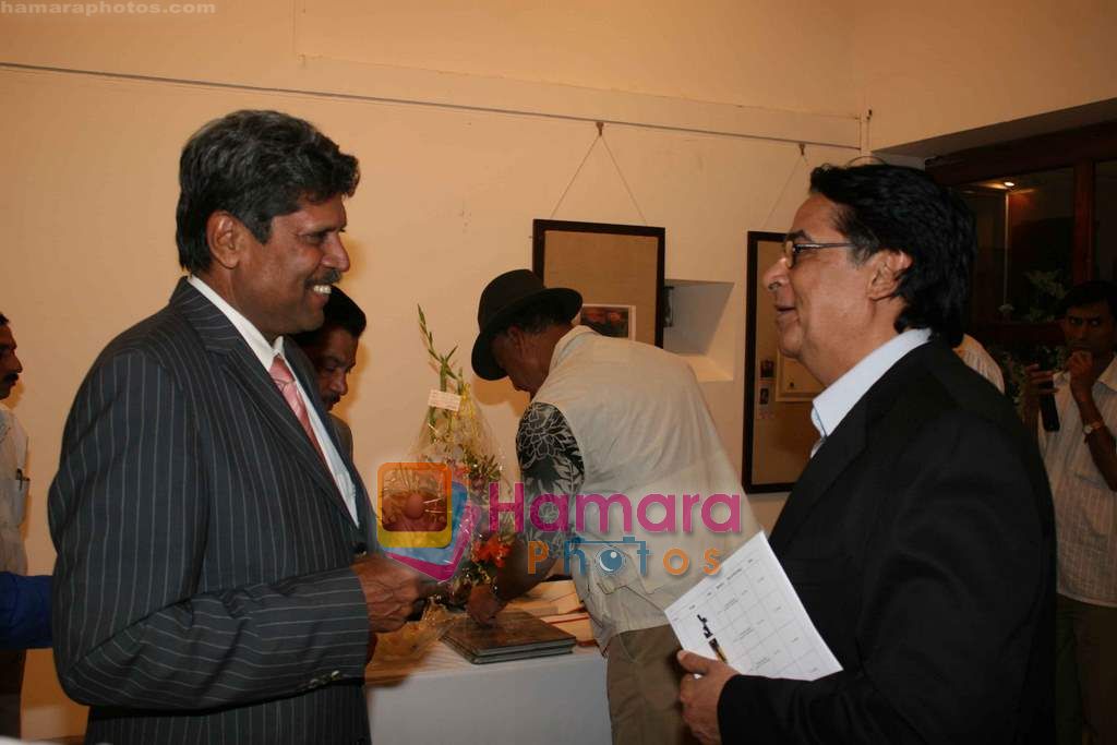 Ajitabh Bacchchan, Kapil Dev  at Art Htu Lens exhibition in Kalaghoda on 7th Feb 2011 