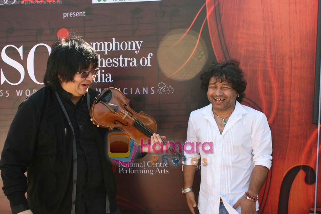 Kailash Kher at an evening with the Symphony Orchestra of India  in Mumbai on 7th Feb 2011