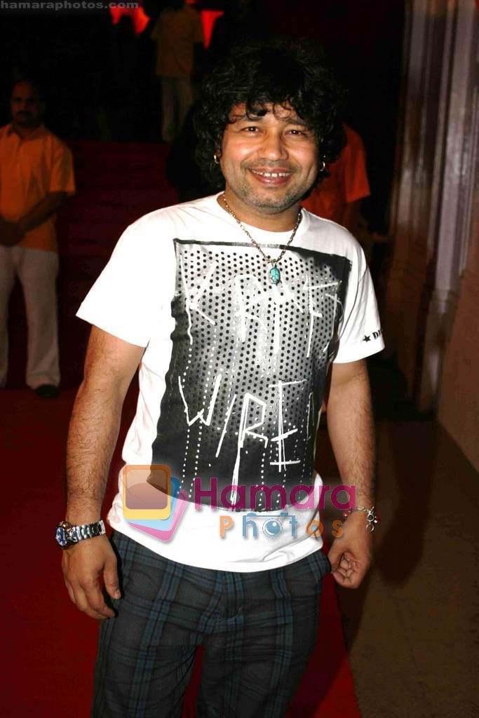 Kailash Kher at Kailash Kher Sound of India concert in Mahalaxmi Race Course on 12th Feb 2011 