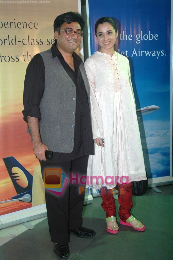 Simone Singh at Black Comedy presented by Jet Airways in Rang Sharda on 15th Feb 2011 