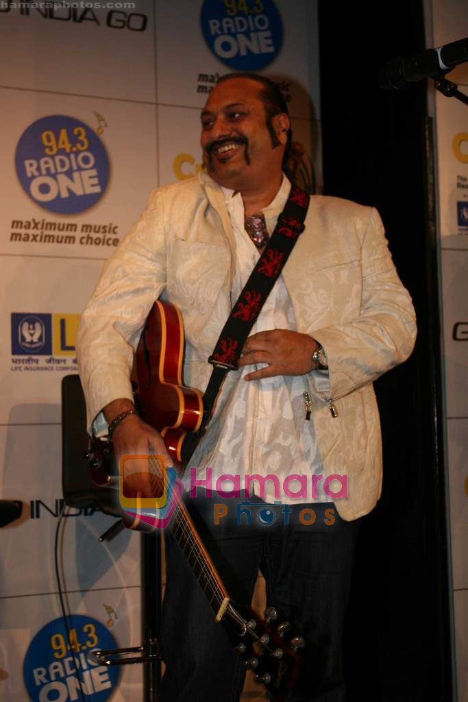 Leslie Lewis at the launch of Radio One  cricket anthem in Parel on 16th Feb 2011 
