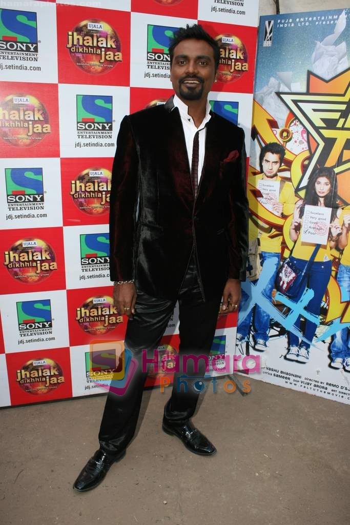 Remo D Souza on the sets of Jhalak Dikhla Ja in Filmistan on 17th Feb 2011 