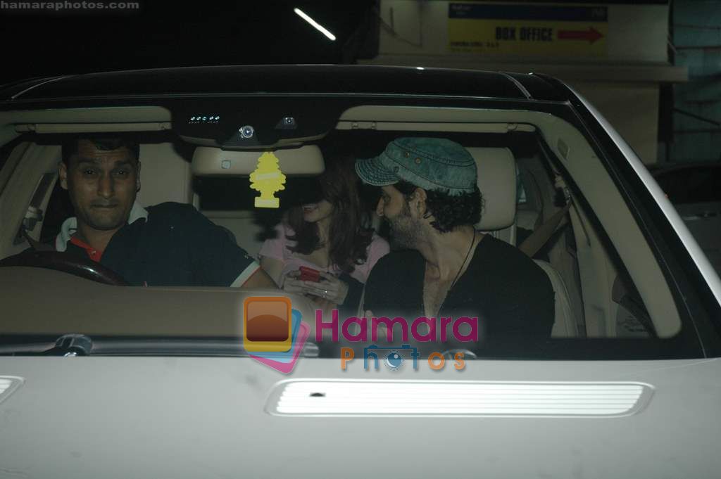 Hrithik Roshan snapped at multiplex in Juhu on 6th March 2011 