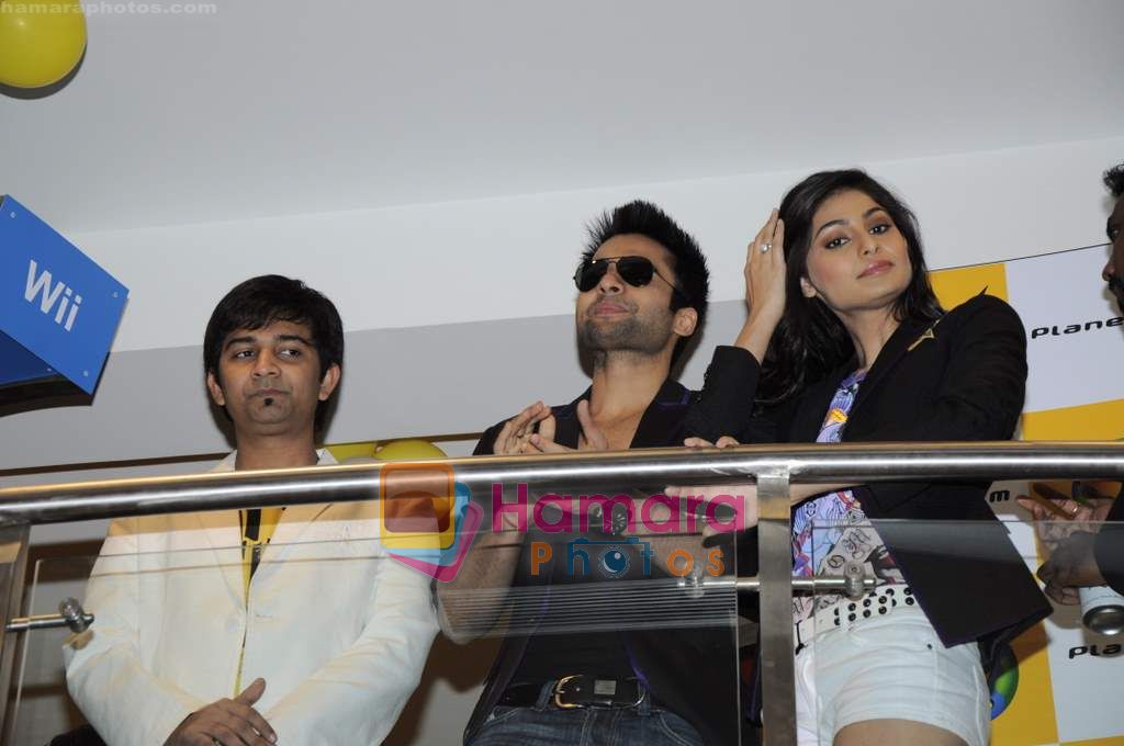 Jackky Bhagnani, Pooja Gupta at Faltu music launch in Planet M on 9th March 2011 