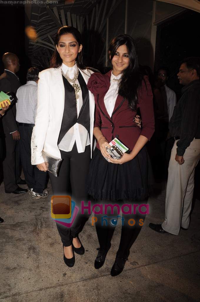 Sonam Kapoor, Rhea Kapoor on day 1 Lakme Fashion Week for designer Anamika Khanna in Tote on 10th March 2011 