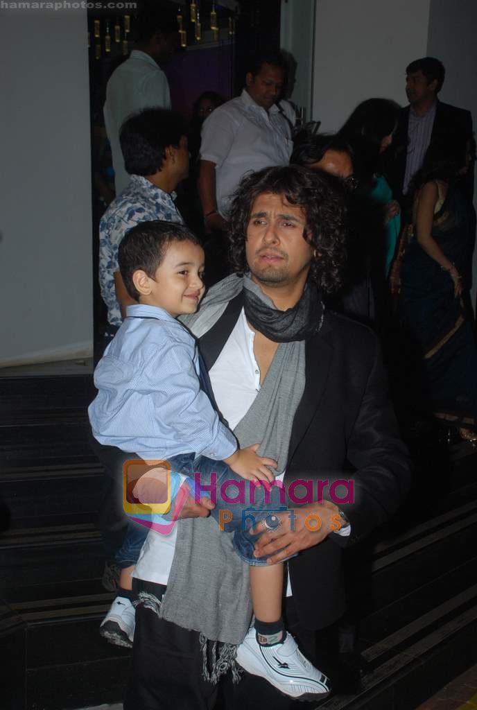 Sonu Nigam at Big Star IMA Awards red carpet on 11th March 2011 