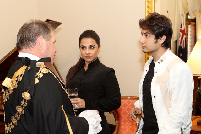 Vidya Balan honoured by the Mayor of Melbourne on 14th March 2011.jpeg