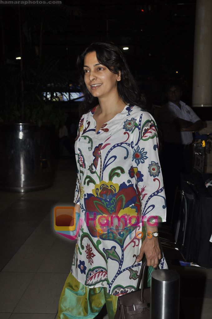 Juhi Chawla return from Gauri's Brother Wedding Celebrations in Delhi at Mumbai Airport on 16th March 2011 