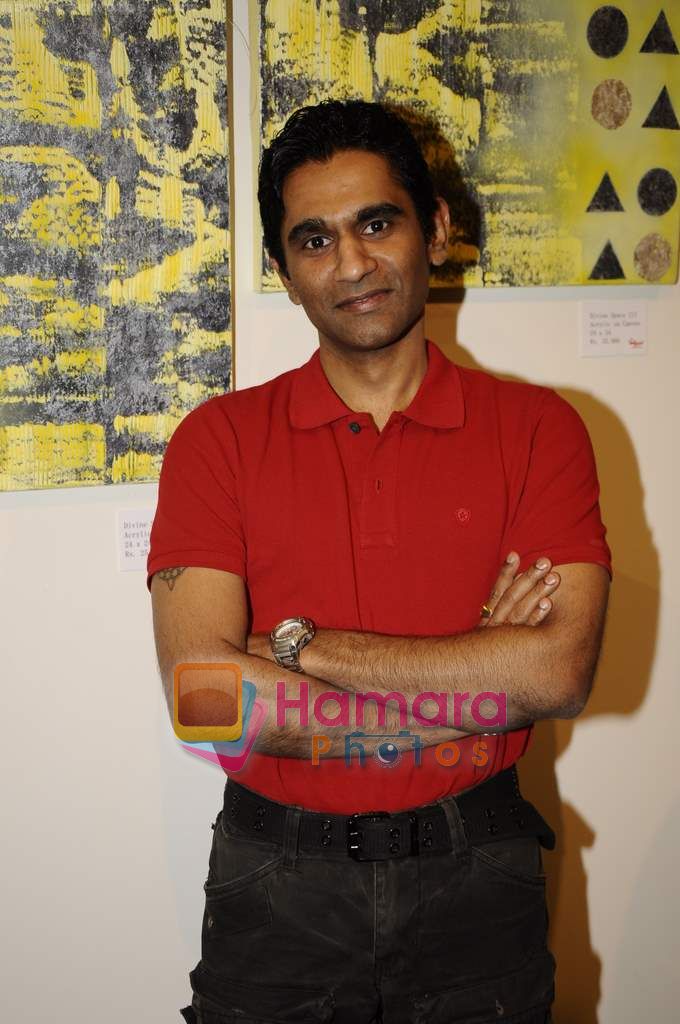 Vinod Nair at Satguru art event in Satguru�s gallery, Mumbai on 17th March 2011
