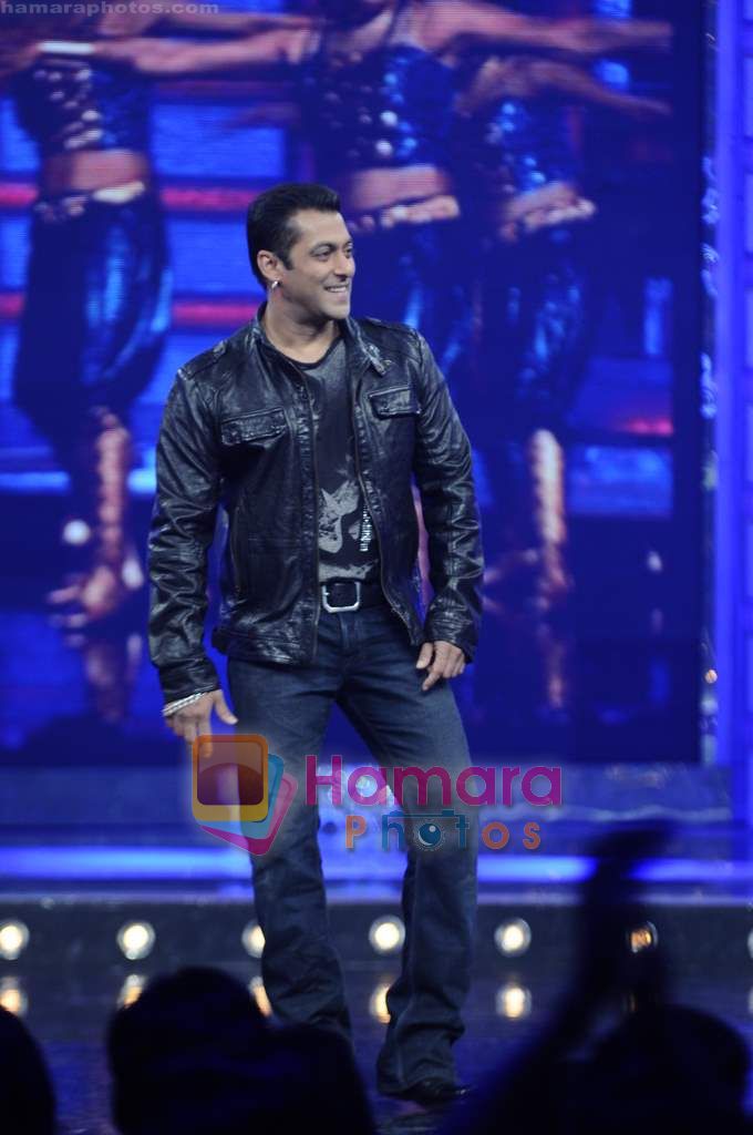 Salman Khan on the sets of Guinness World Records in R K Studios on 26th March 2011 