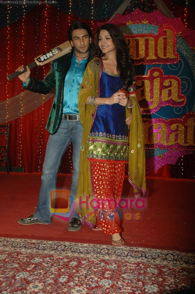 Anushka Sharma and Ranveer Singh at Band Baaja Baraat promo shoot for Sony in Yashraj Studios on 28th March 2011 