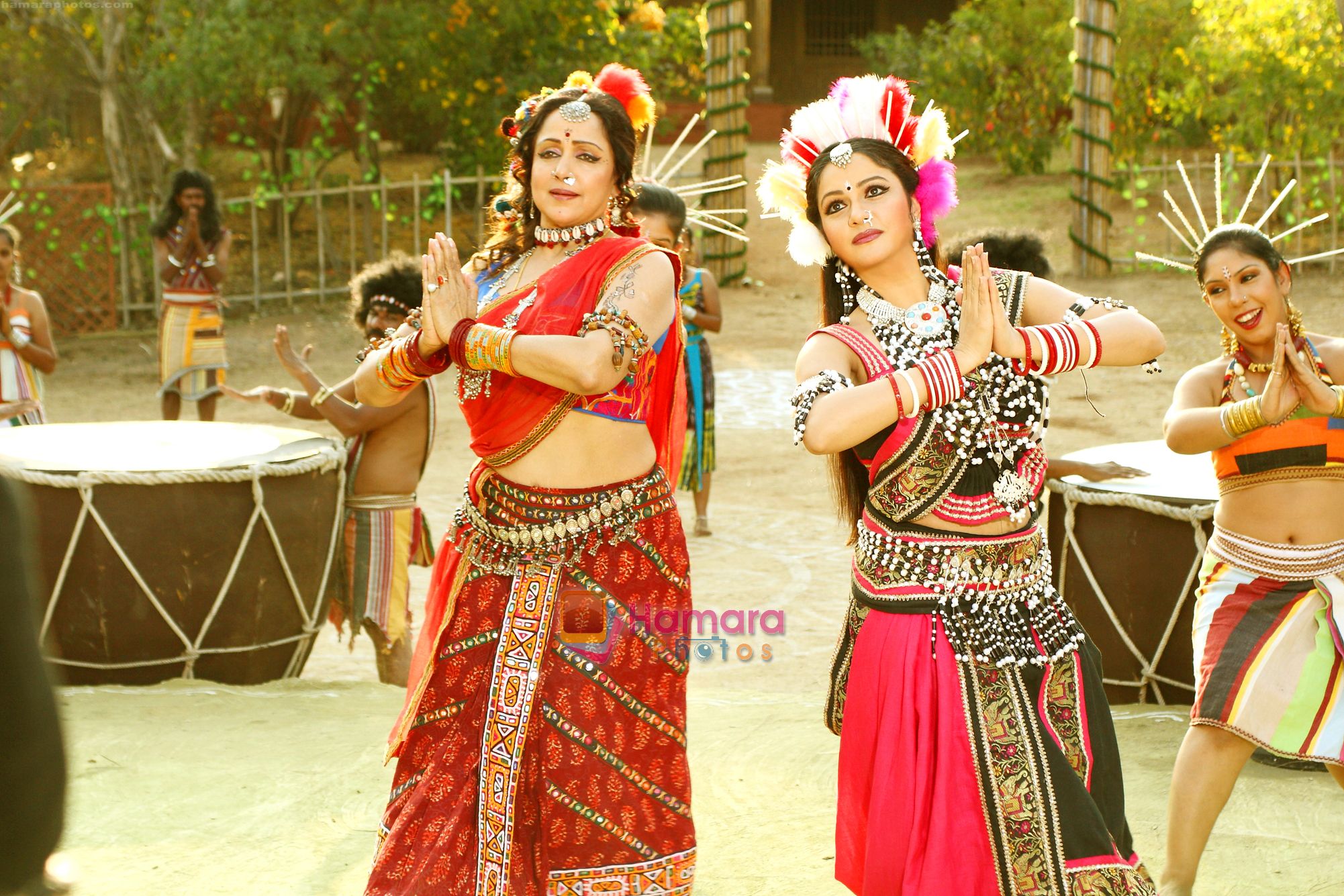 Hema Malini and gracy Singh in the still from movie BARBAREEK-EK MAHADANI YODHA 