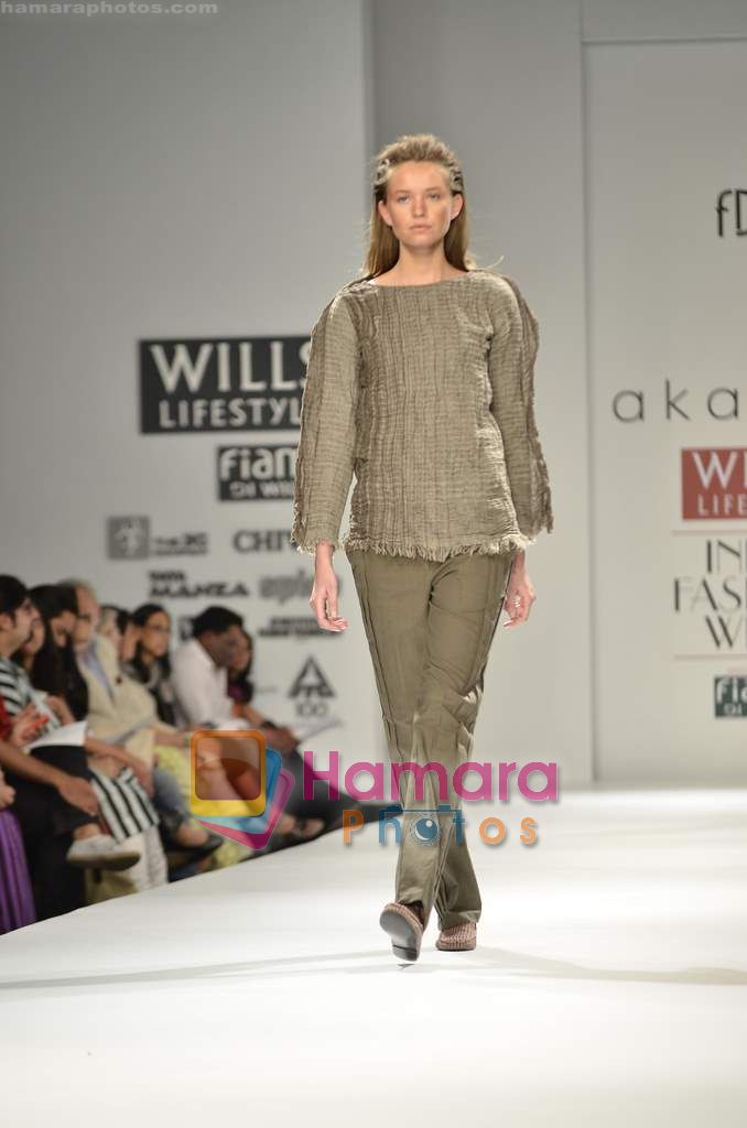 Model walks the ramp for Gaurav Gupta show on Wills Lifestyle India Fashion Week 2011 - Day 1 in Delhi on 6th April 2011 
