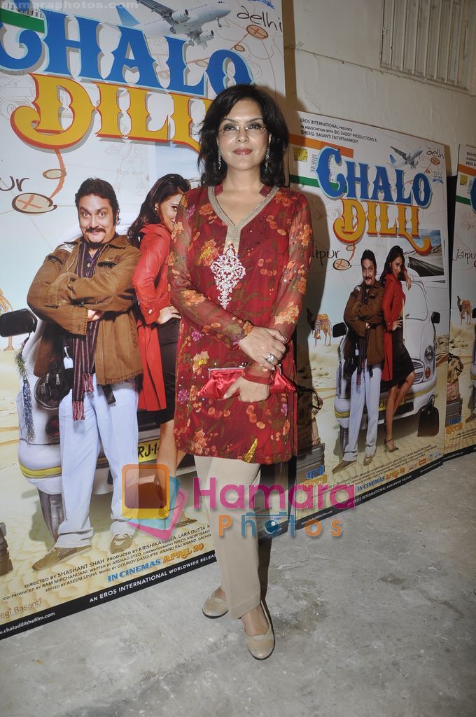 Zeenat Aman promote Chalo Dilli in Mhboob Studio, Mumbai on 9th April 2011
