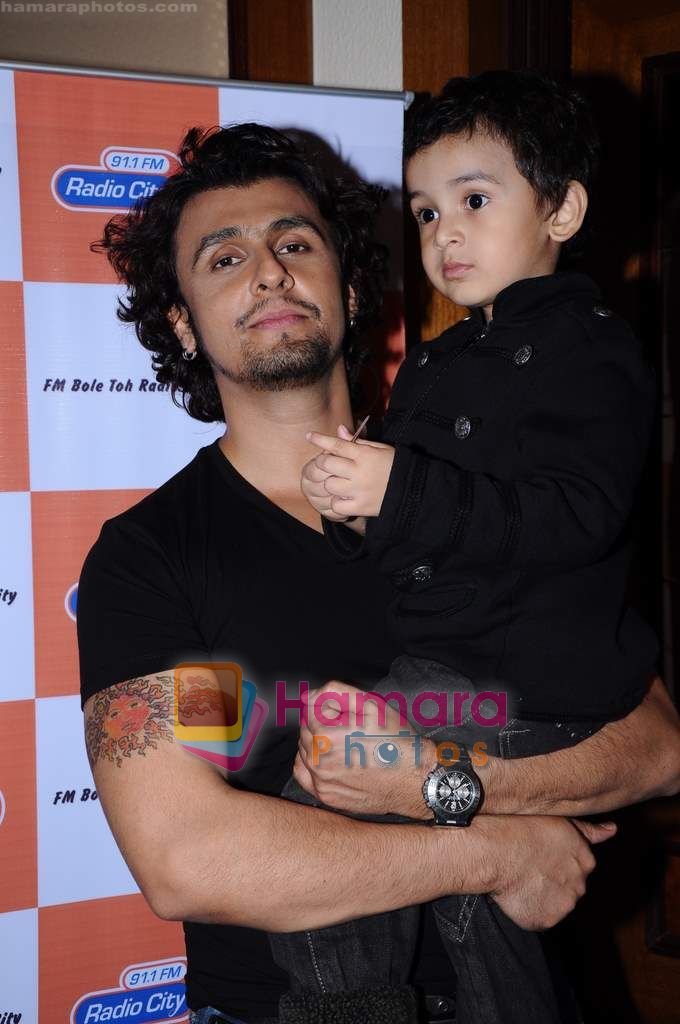 Sonu Nigam at the Music Launch of Sarhadein by Sa Re Ga Ma and Radiocity in Taj Land's End, Mumbai on 12th April 2011 
