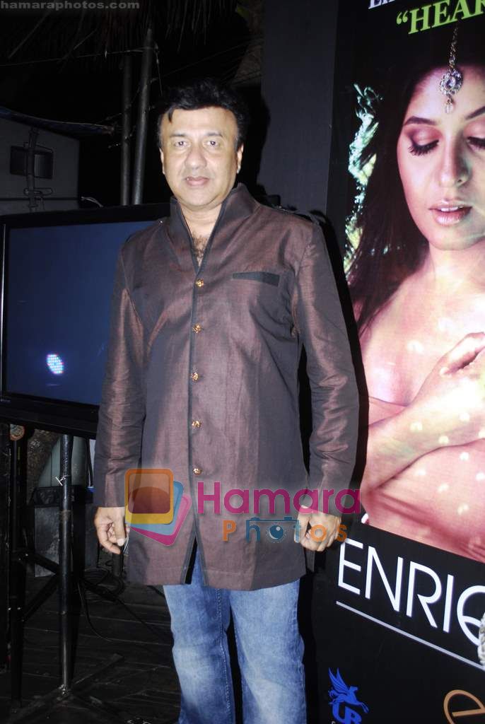 Anu Malik at Sunidhi's bash for Enrique track in Vie Lounge on 18th April 2011 