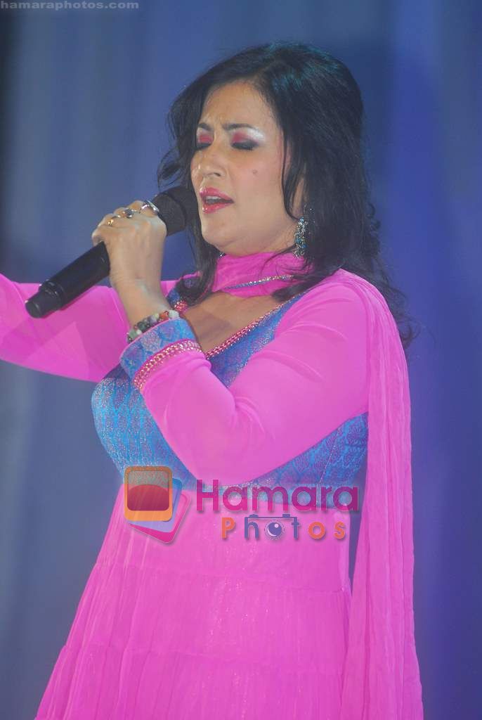 Madhushree at GR8 Women's Awards in Dubai on 19th April 2011 
