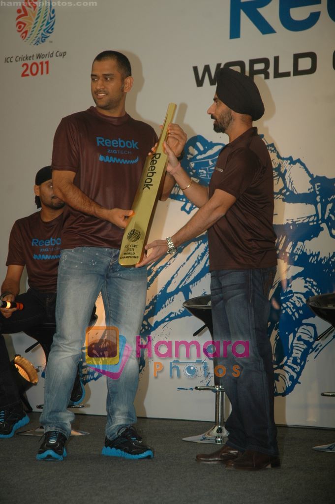 Mahendra Singh Dhoni at Reebok event in Intercontinental, Mumbai on 26th April 2011 