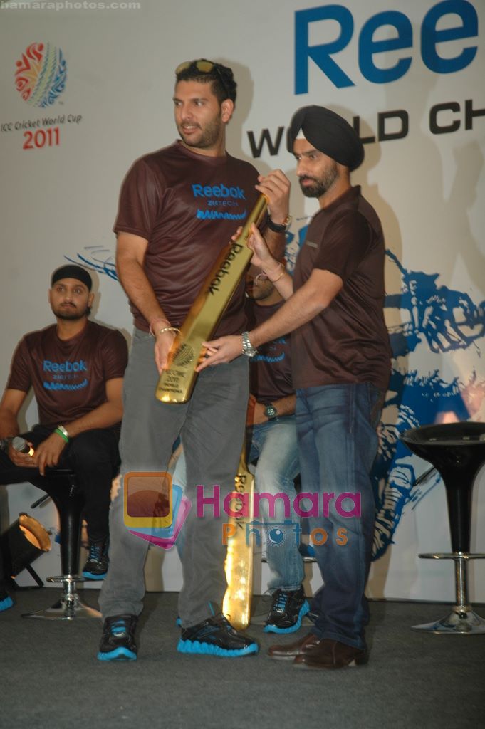 Yuvraj Singh at Reebok event in Intercontinental, Mumbai on 26th April 2011 
