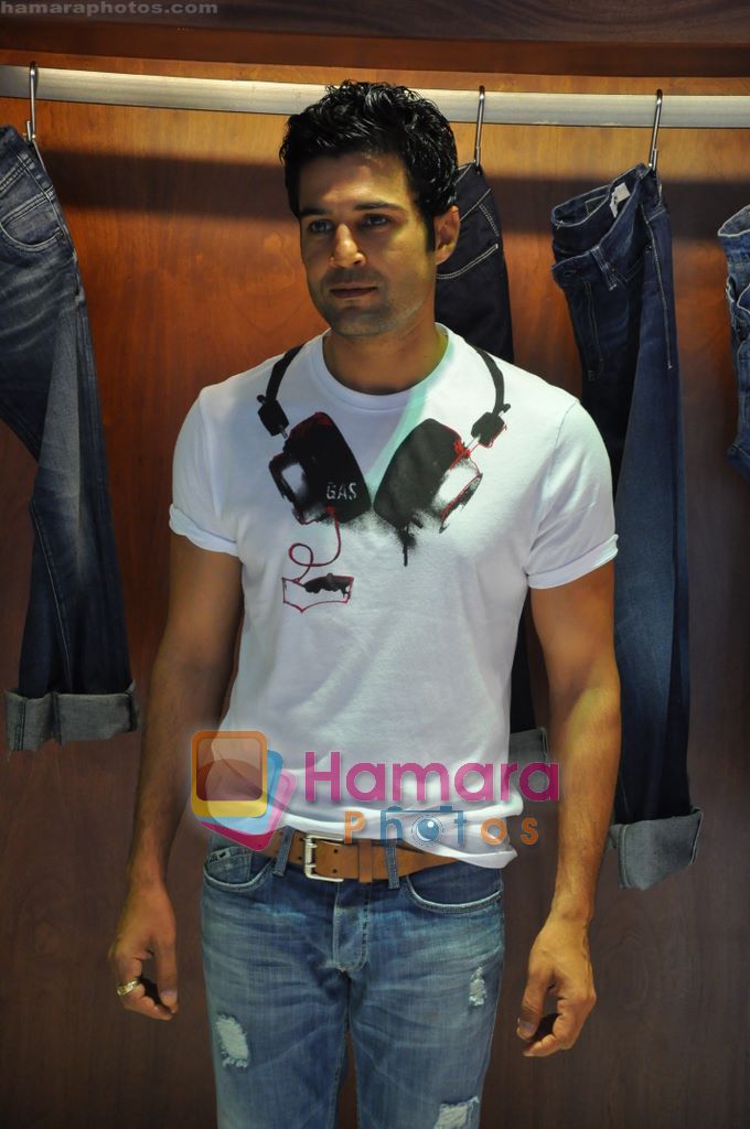 Rajeev Khandelwal at GAS photo-shoot in GAS Store, Mumbai on 29th April 2011 