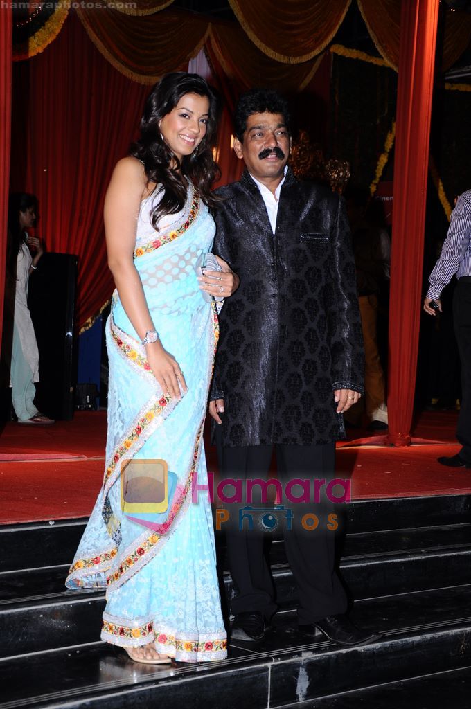 Mugdha Godse grace Balgandharv premiere in Imax, Wadala, Mumbai on 4th May 2011 