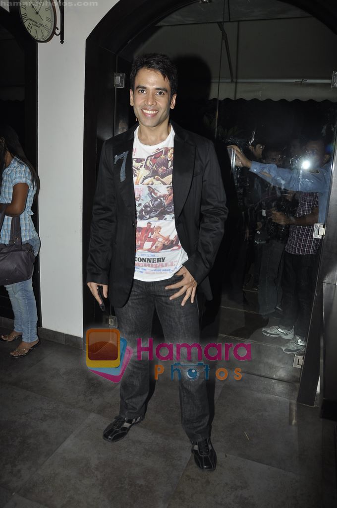 Tusshar Kapoor at the Success bash of Shor in the City in Fat CAt Cafe, Mumbai on 6th May 2011 